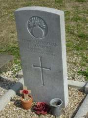 Harold-Harding-gravestone